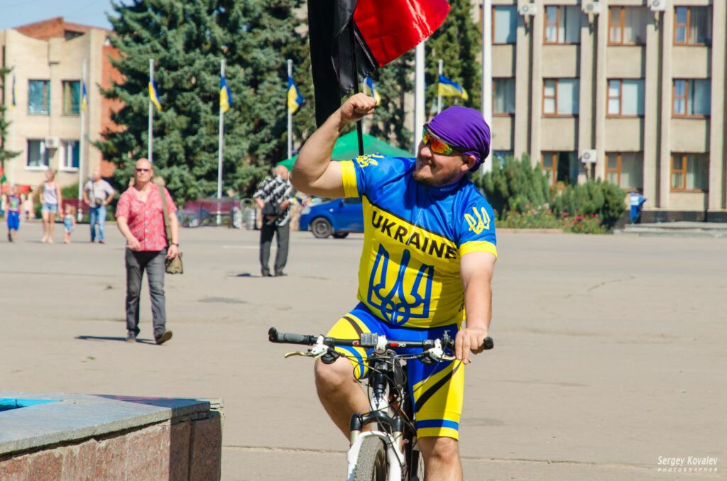 Як у Слов’янську активісти власноруч розбудовують велоінфраструктуру та мріють про “зелений туризм”