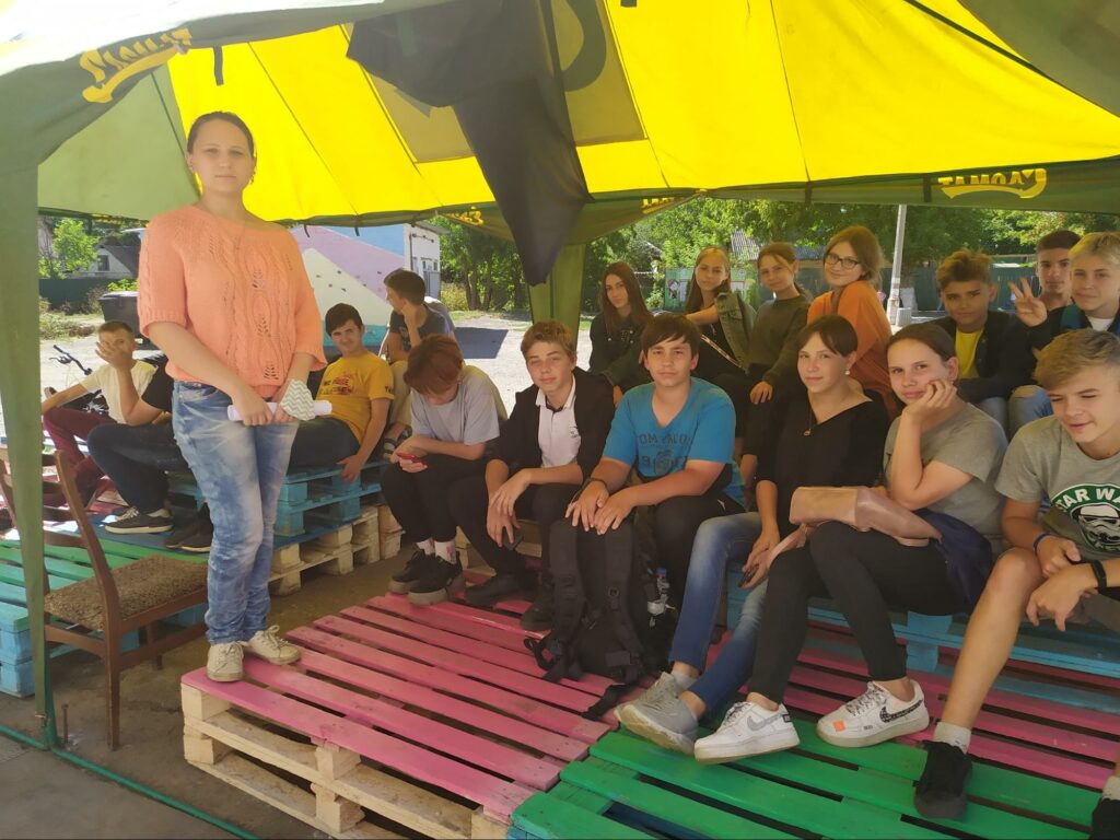 COVID-19 у учителя и изоляция 2-х классов: как в Славянске проходит вторая школьная неделя