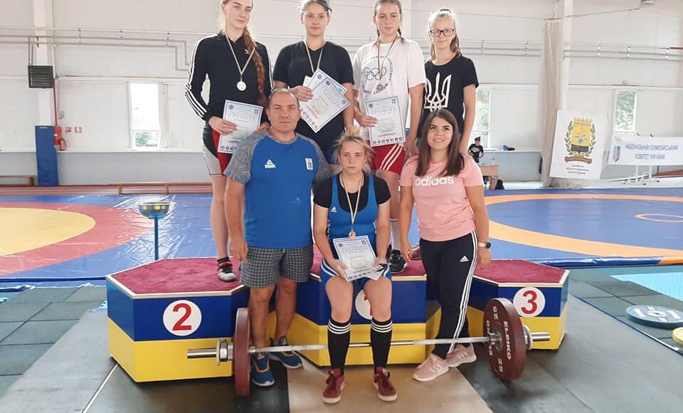 Тяжелоатлетки из Краматорска - лидеры областного чемпионата