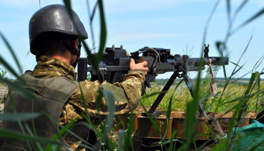 День в ООС: бойовики застосували зброю біля Старогнатівки