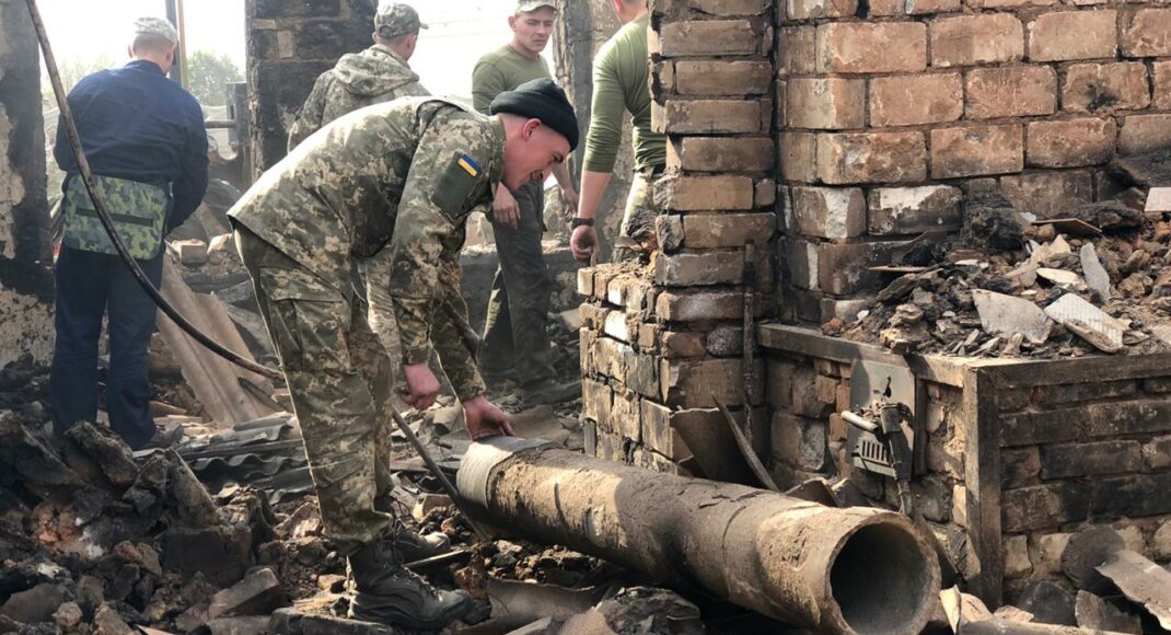 У штабі ООС розповіли про масштаби пожеж на Луганщині: відео