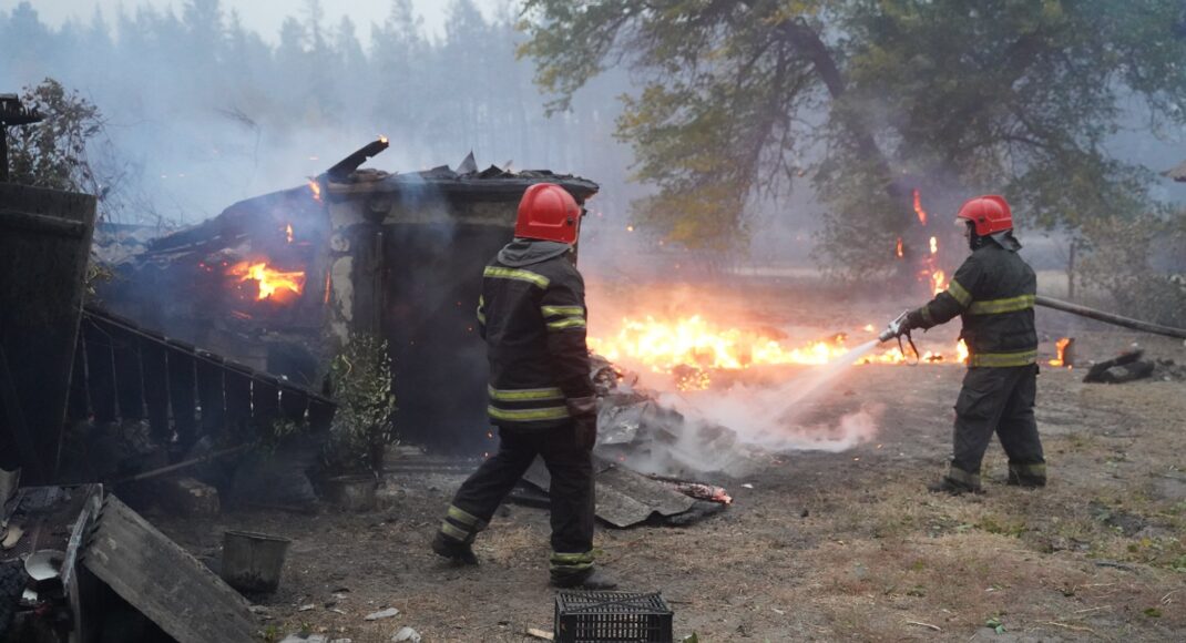 На Луганщине спасатели ликвидировали еще 8 очагов возникновения пожара: огнем охвачено 20 тыс. га земель