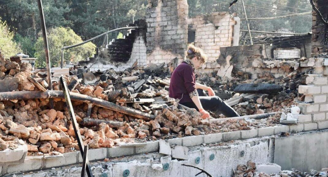 Правозащитники просят помочь семье, пострадавшей от пожаров в Сиротино на Луганщине
