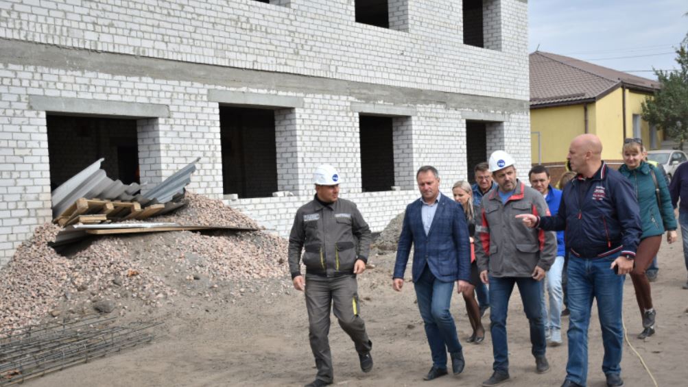 В Лимане продолжают реализовывать проект по строительству велосипедного комплекса (фото)