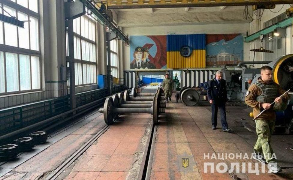 Полицейские в Славянске проверили информацию о минировании вагонного депо