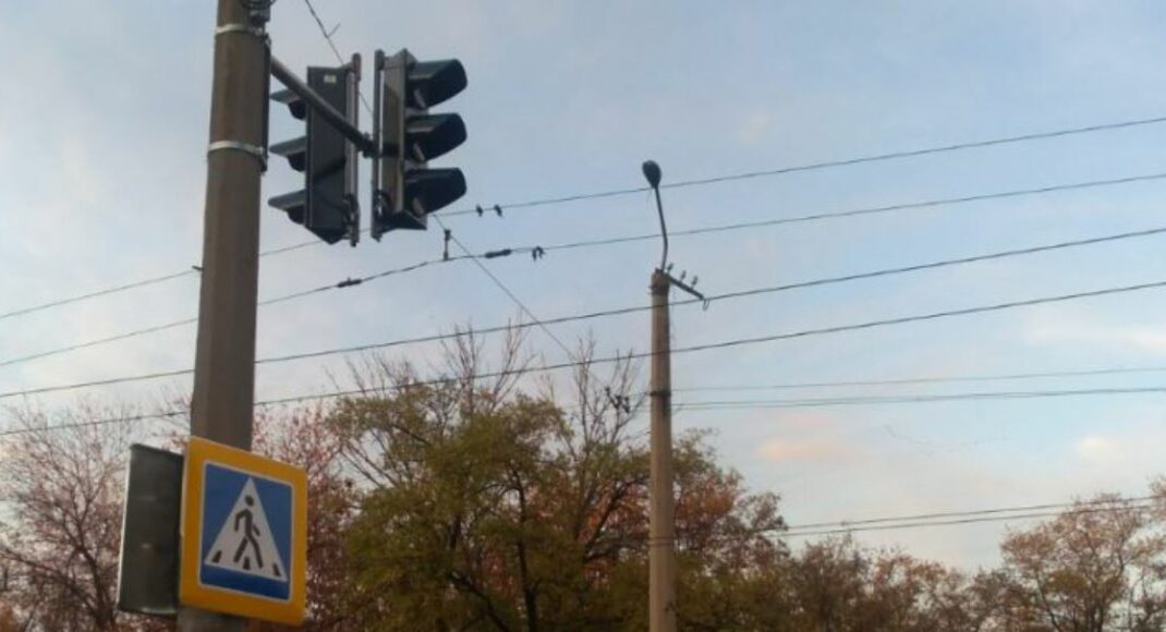 У Краматорську встановлюють нові світлофори: фотофакт