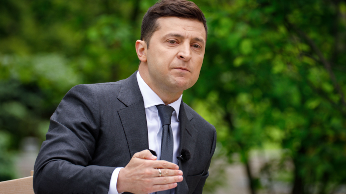 Зеленський: Українські дипломати в усіх країнах повинні підіймати питання повернення Донбасу