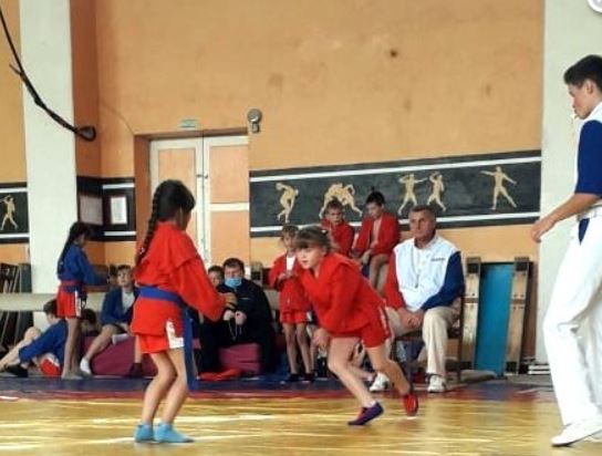 В Лисичанске провели открытый чемпионат города по самбо 2020