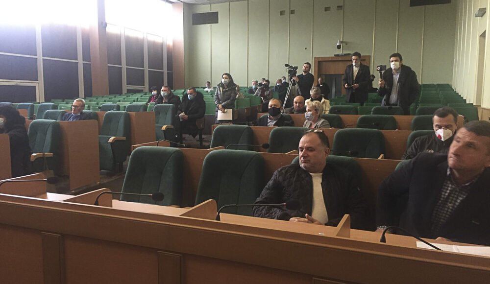 В Славянске не смогли провести внеочередную сессию горсовета