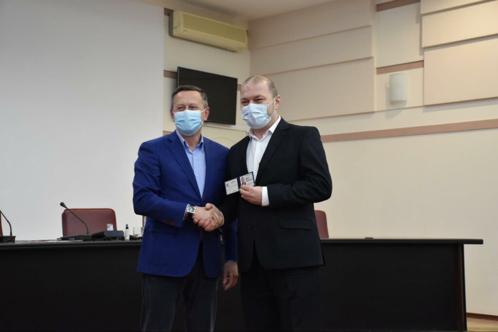 Первая сессия: новая метла Краматорска по-новому пока не метет