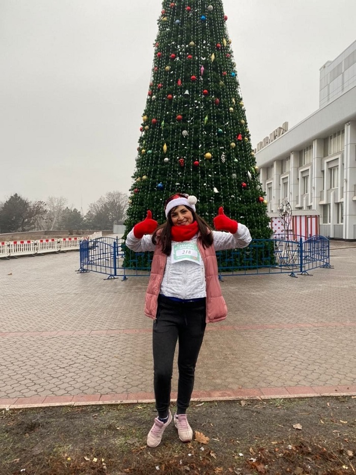 Более 500 жителей Мариуполя приняли участие в новогоднем забеге