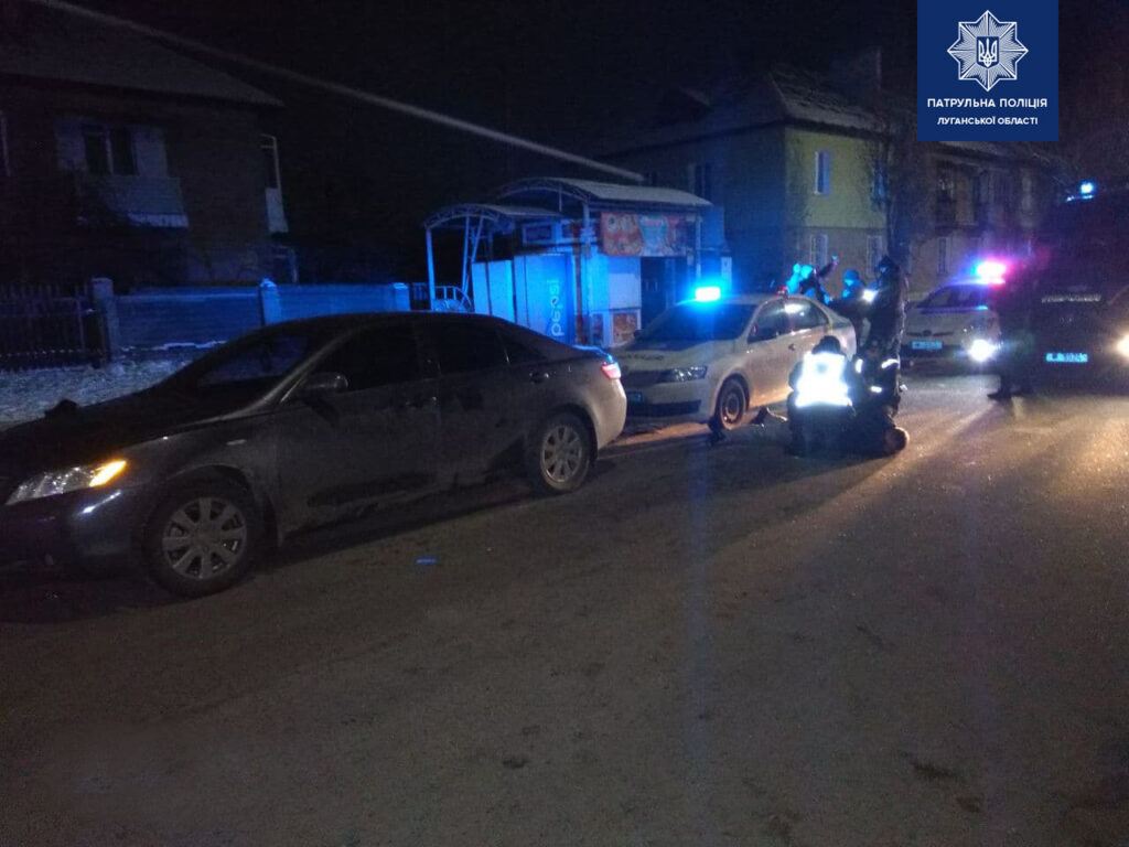 У Рубіжному п'яні автомобілісти побилися з поліцейськими