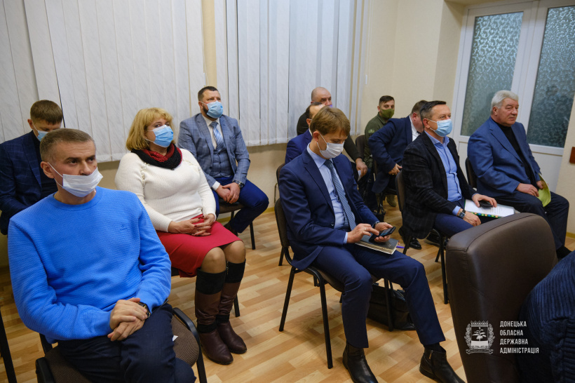Резніков провів зустріч з новообраними главами населених пунктів Донеччини та Луганщини