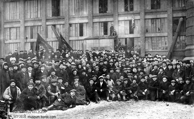 Стеклянная легенда. История ёлочных украшений Константиновки