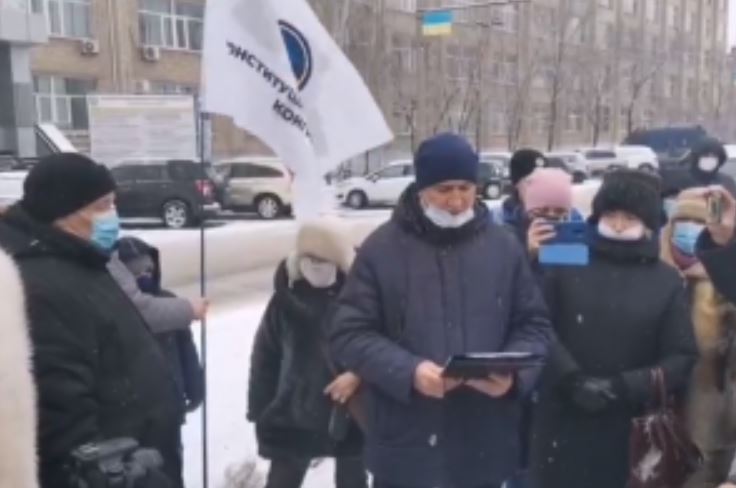 В Северодонецке на протест против новых тарифов пришло мало людей: написали обращение к властям
