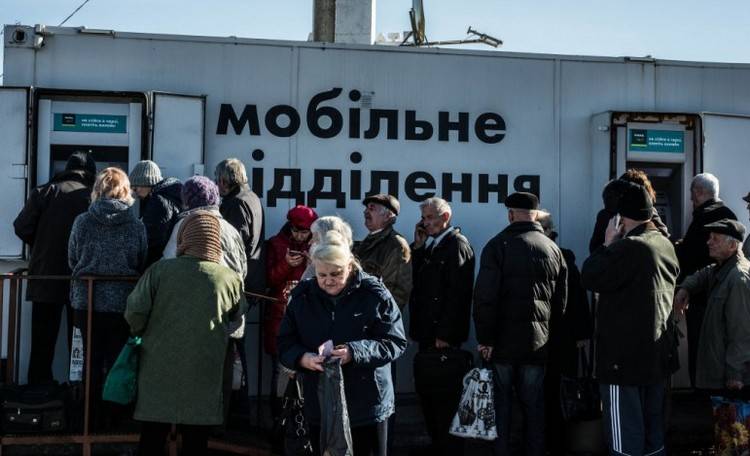 Кабмин за три года не разработал порядок выплаты долгов по пенсиям для ВПЛ из ОРДЛО, - правозащитники