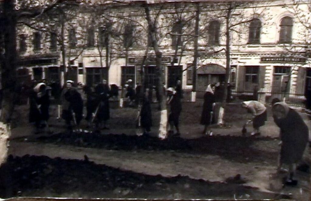 “Чикаго” на Донетчине: история рекламных вывесок Славянска