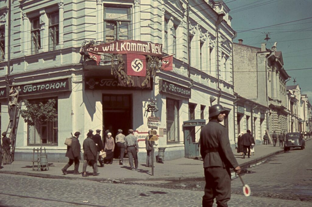 “Чикаго” на Донетчине: история рекламных вывесок Славянска