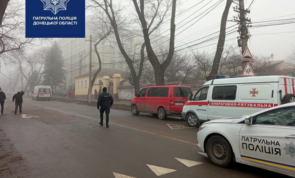 У Маріуполі поліції повідомили про мінування ліцею