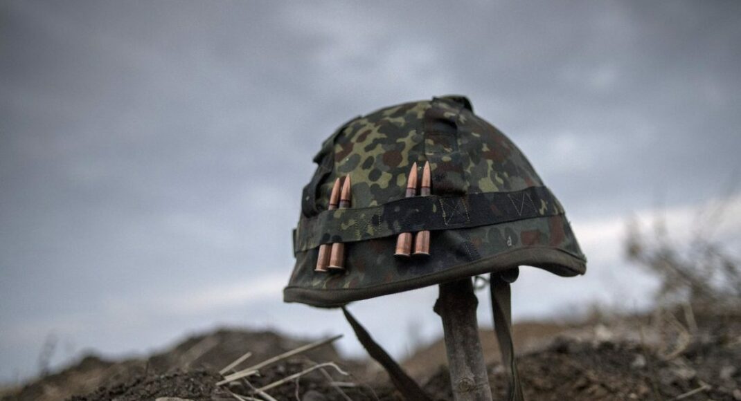 Оккупанты ранили украинского военного в ООС