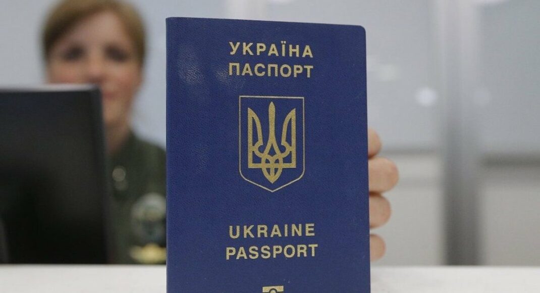 Юрист розповів, як з ОРЛДО можна виїхати без українського паспорта