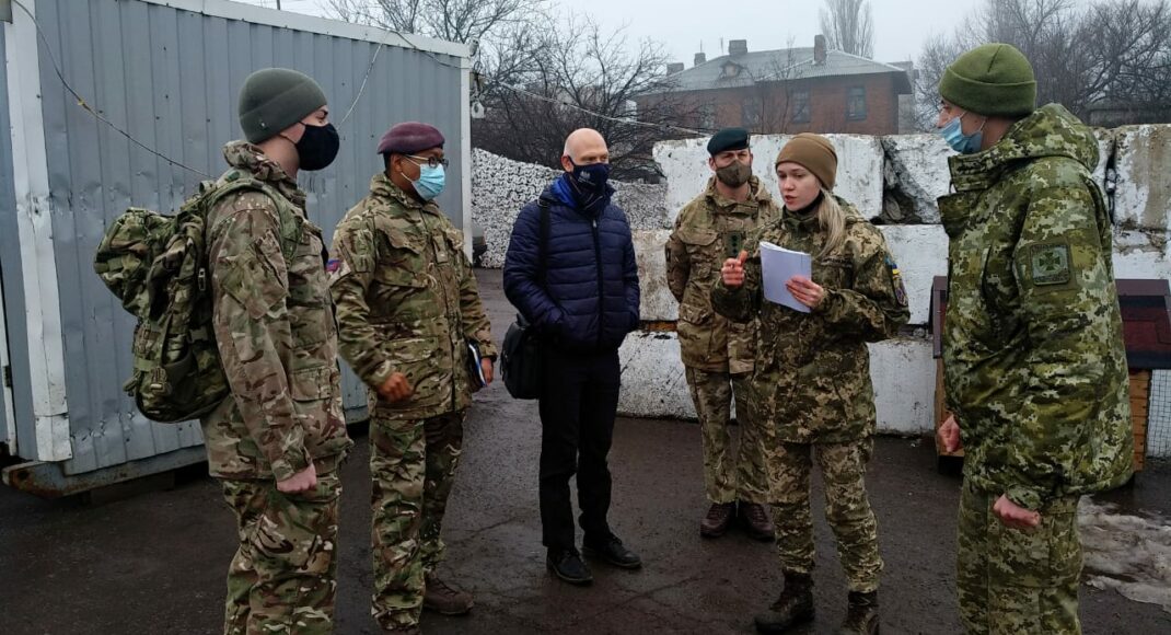 На Донбасс приехала делегация Вооруженных Сил Великобритании, оценили подготовку ВСУ: фото