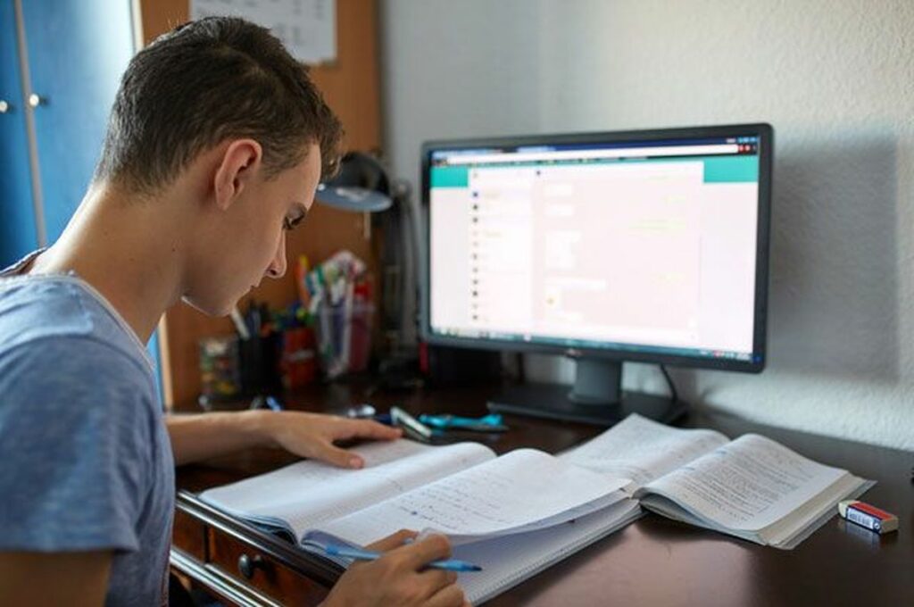 Как учителя-волонтеры готовят детей из оккупации к ВНО