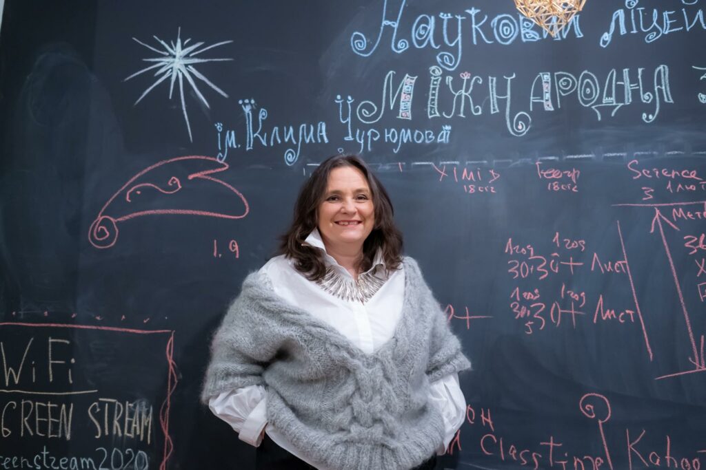 “Діти з окупованих територій мають дивитися не в приціли, а в телескопи та мікроскопи”: все, що потрібно знати абітурієнтам з ОРДЛО
