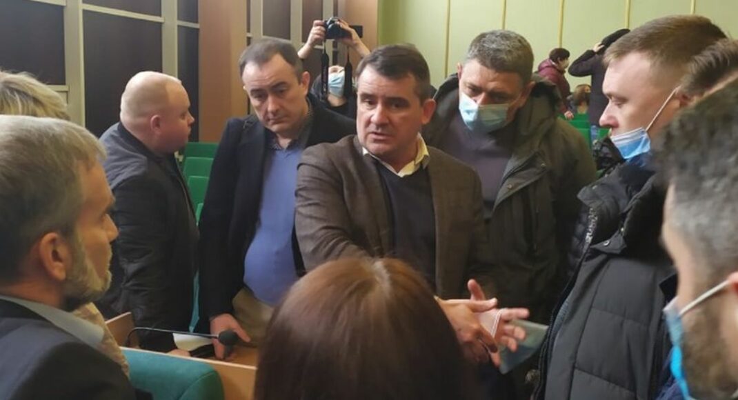 Бюджет не прийняли, але про секретаря домовилися. Як проходила сесія міськради в Слов'янську