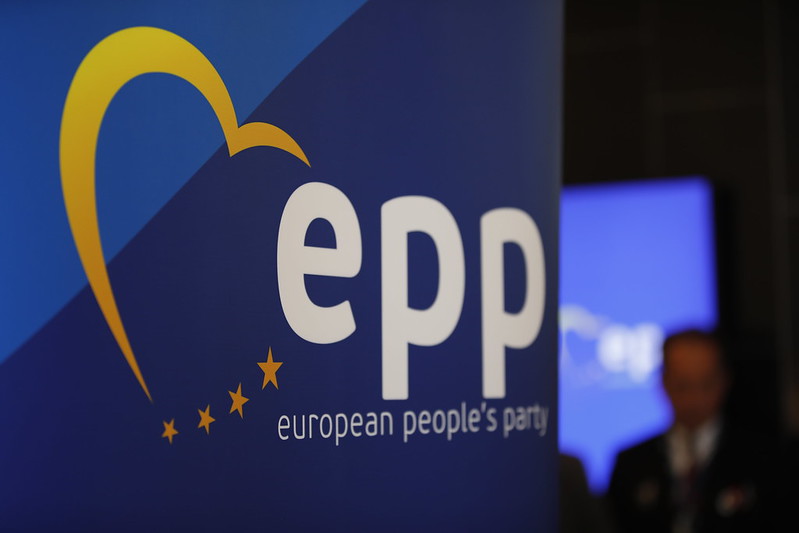 У Європарламенті заговорили про нові санкції проти Росії в разі загострення на Донбасі