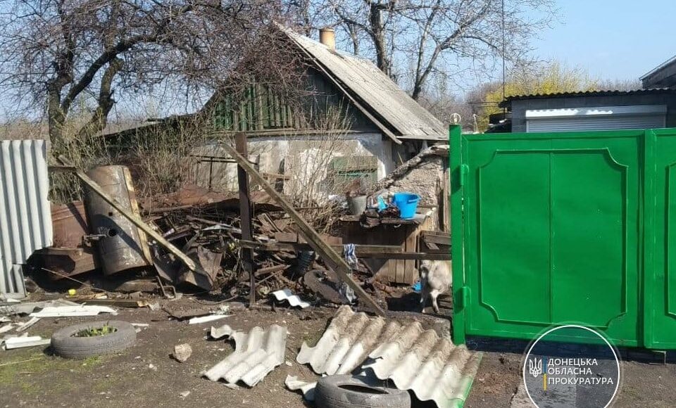 Прокуратура почала розслідування через обстріл окупантами житлового будинку в Донецькій області