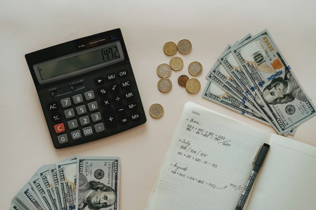 мариуполец продает изделия ручной работы в Европу