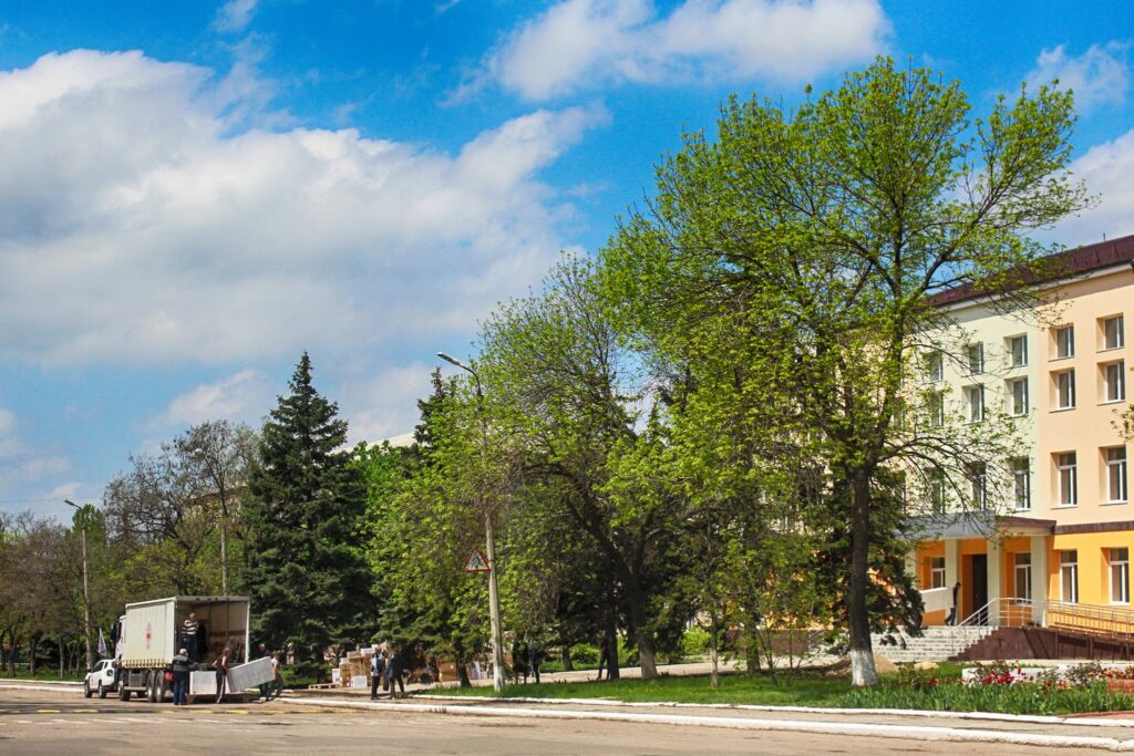груз от Красного Креста в Горловке
