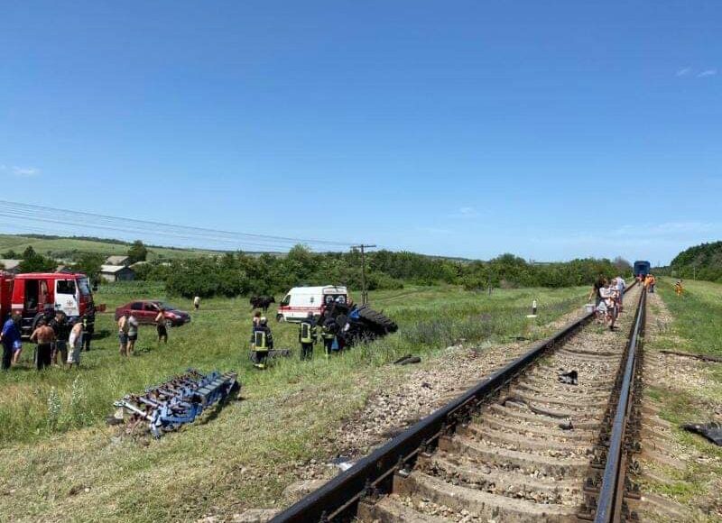 Поїзд проти трактора: на Луганщині розслідують обставини смертельного ДТП