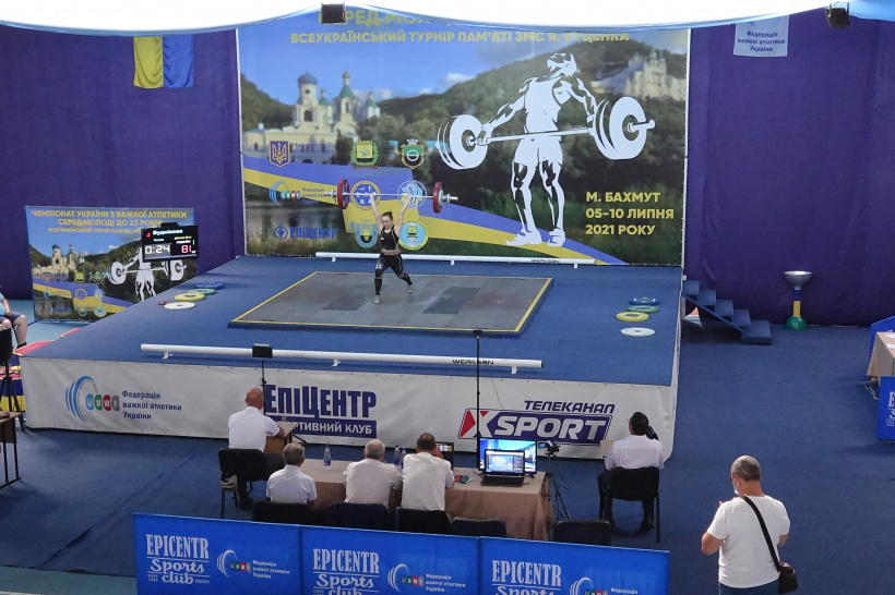 Впервые Бахмут принимает национальный чемпионат Украины по тяжелой атлетике