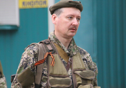 Экс-главарь НВФ признал, что в "ДНР" и "ЛНР" служат россияне и платит им Россия