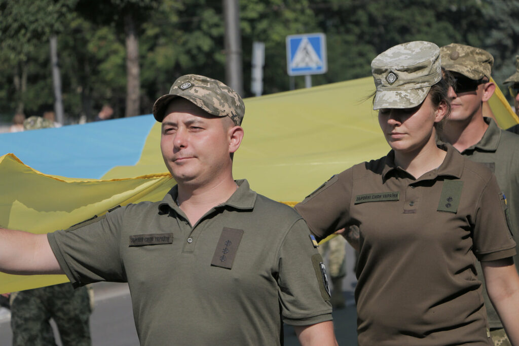 В Мариуполе развернули Государственный флаг Украины длиной в 128 метров