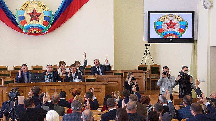 Оккупанты "ЛНР" ввели уголовную ответственность за перекрытие дорог