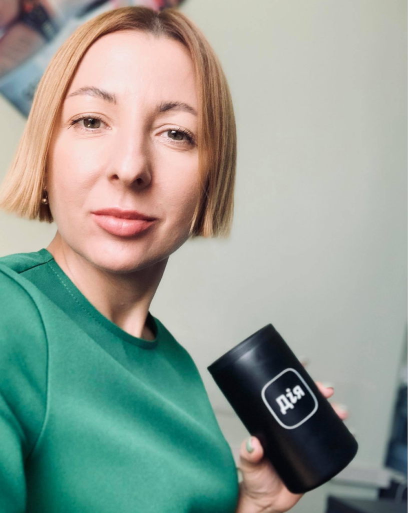Нина Попова