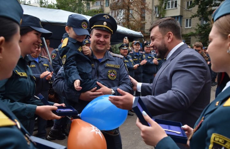 В оккупированном Донецке членам НВФ снова раздают квартиры