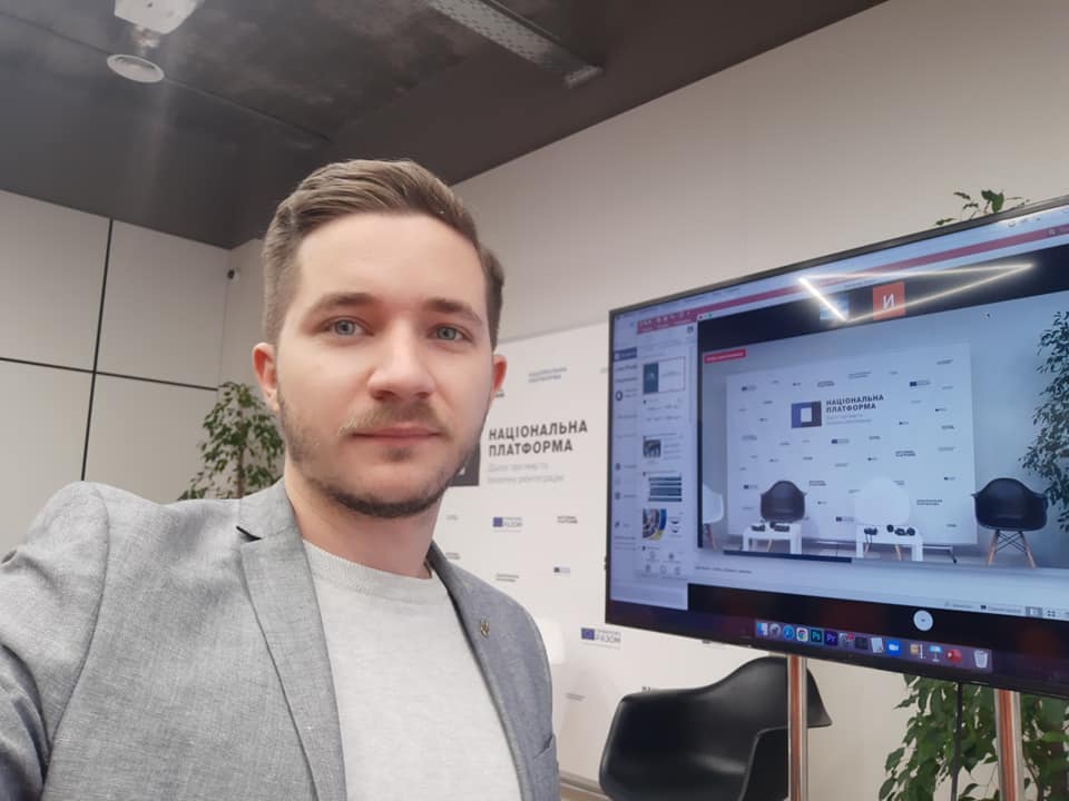Олег Саакян