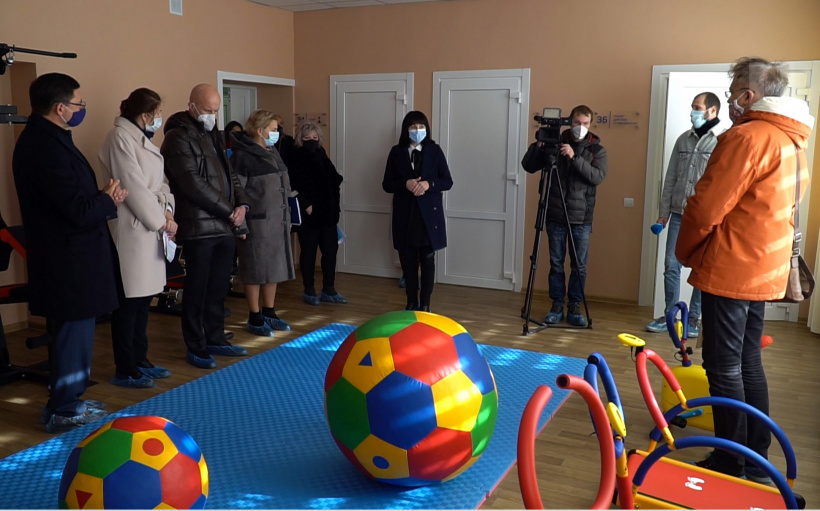 Представители делегации ПРООН и ЕИБ посетили ряд обновленных объектов в Мариуполе