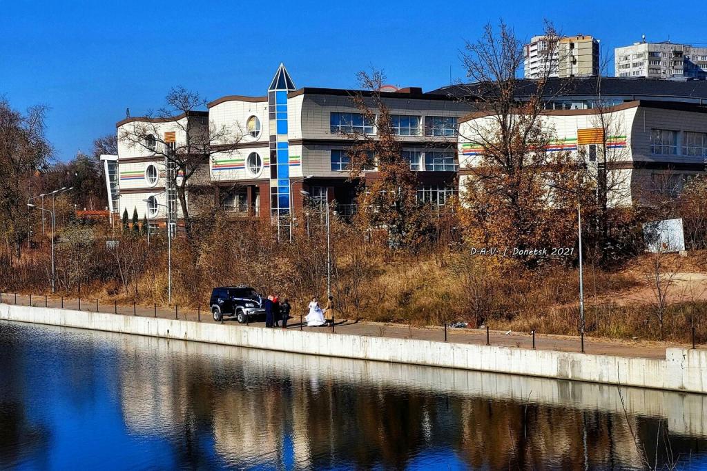 школа Ахметова в Донецке