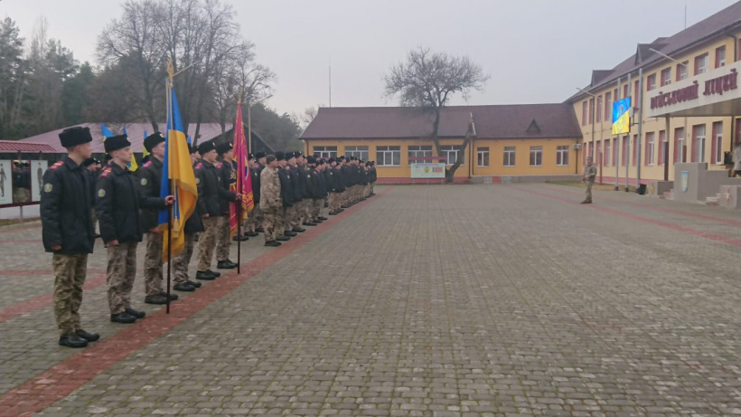 На Донетчине более двух тысяч детей хотят учиться в областном лицее с усиленной военно-физической подготовкой