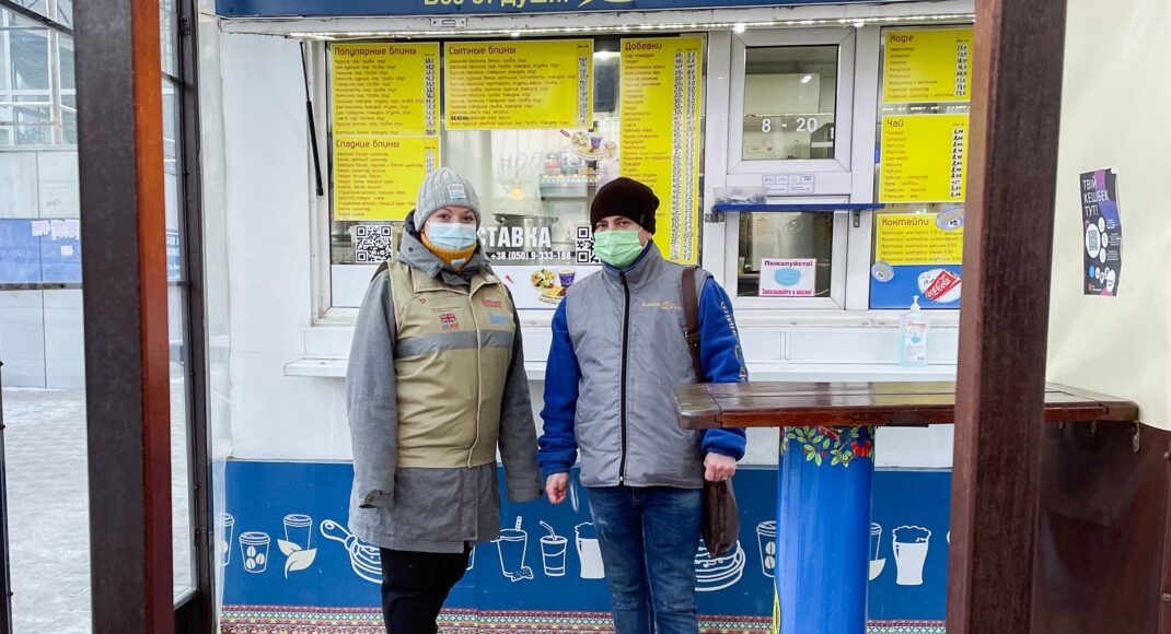 У розпал карантину Данська рада у справах біженців за допомогою гранту допомогла підприємцям зберегти млинці в Сєвєродонецьку