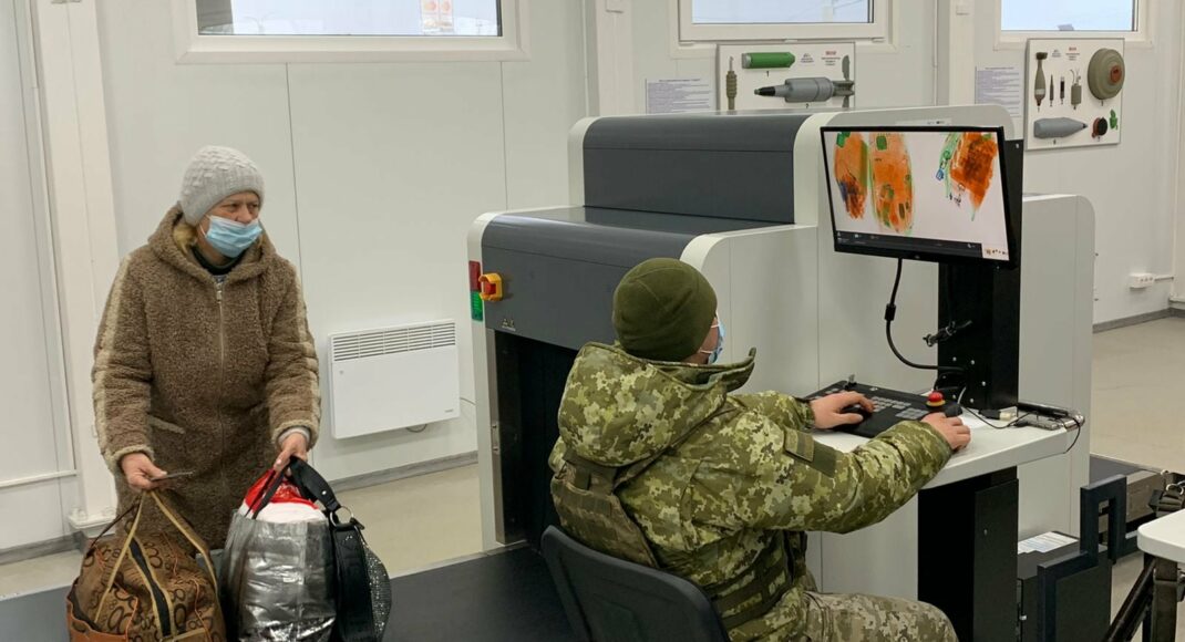 Стало відомо, скільки людей пропустили на КПВВ в ОРДЛО за тиждень