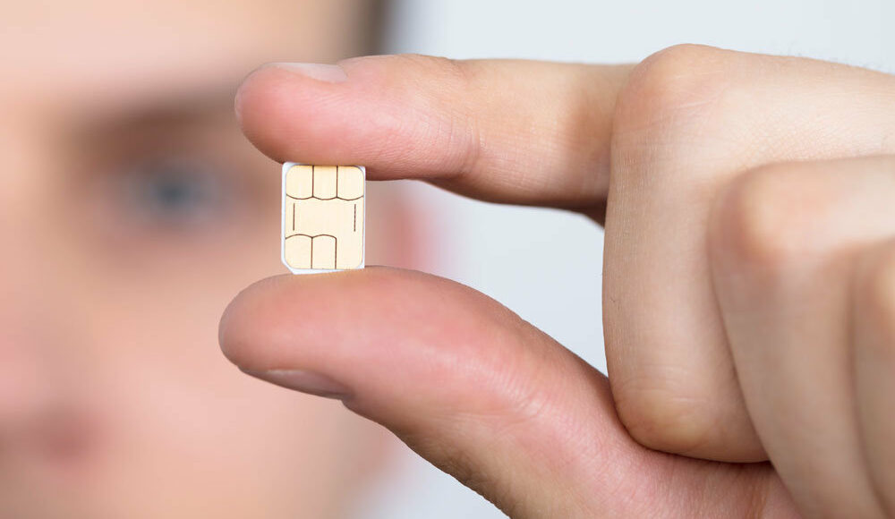 В Украине обязали привязывать SIM-карты к паспортам: как это сделать