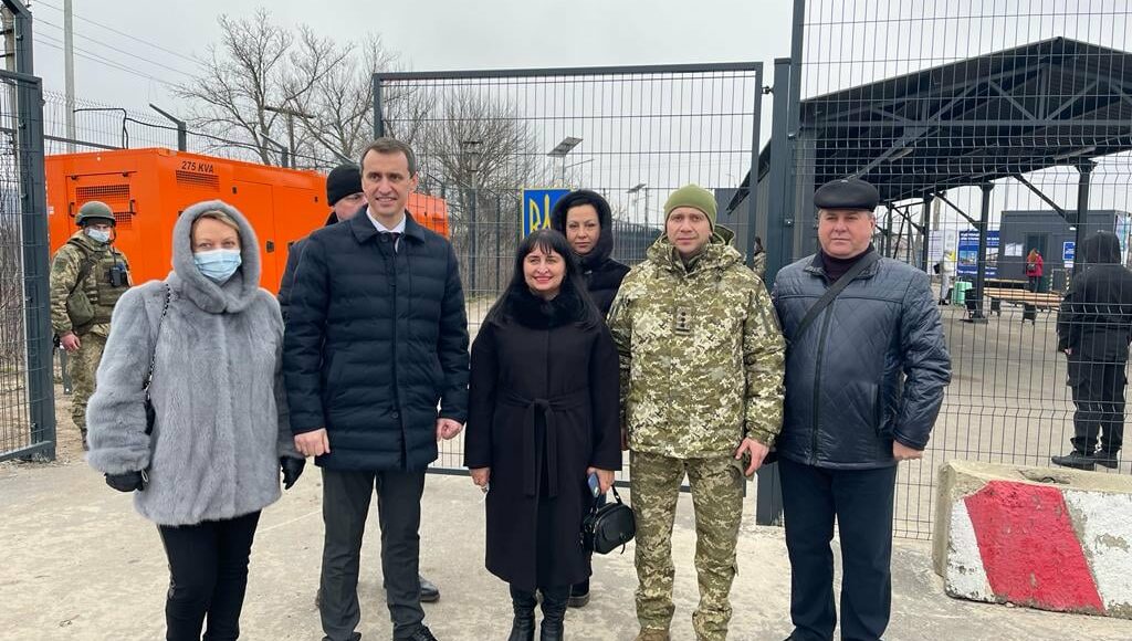 Міністр охорони здоров'я України відвідав КПВВ Станиця Луганська (фото)