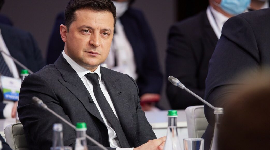 Чергові санкції та питання безпеки: Зеленський провів засідання РНБО в Харкові