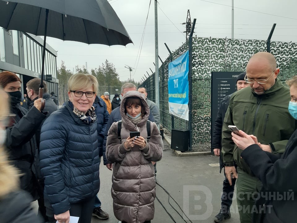 визит международной делегации на КПВВ Счастье